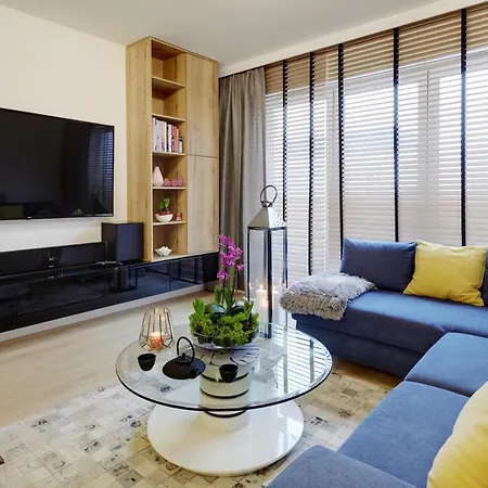 Seven Heaven, Duze Lozko, Kominek W Salonie, Parking W Cenie