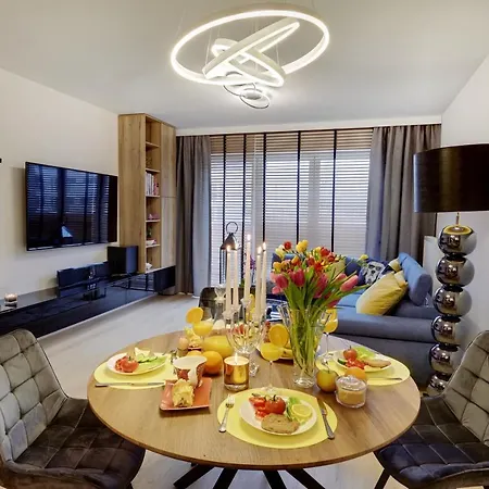 Seven Heaven, Duze Lozko, Kominek W Salonie, Parking W Cenie